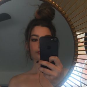 Meet your Posher, Elly